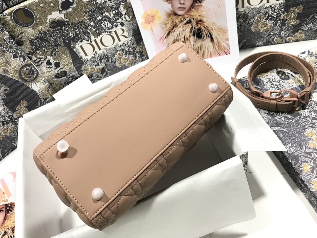 Medium Lady Dior Bag Biscuit Ultramatte Cannage Calfskin